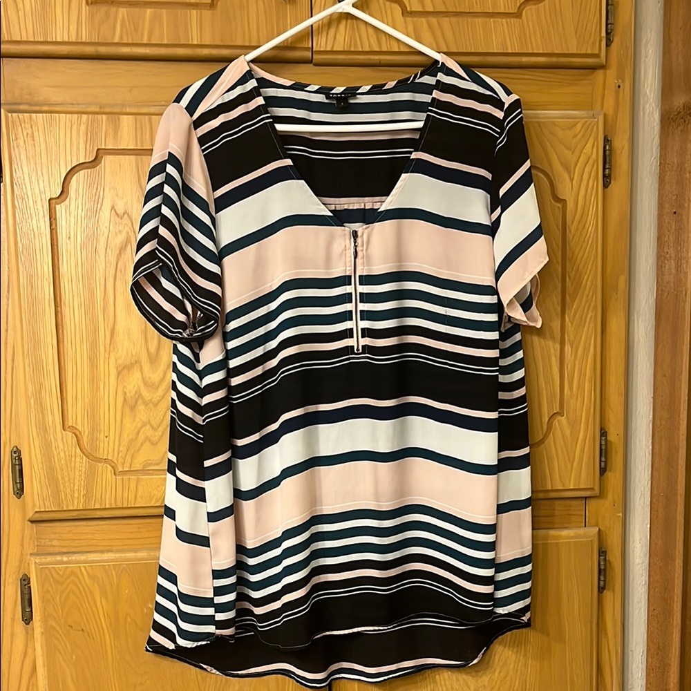 Torrid Black and White with pink Blouse size 1 or about a 2XL